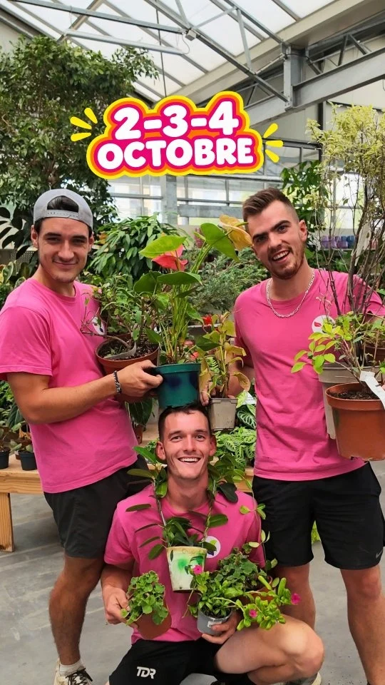 Bon, visiblement certains sont déjà prêts a faire leurs emplettes lors de notre GRAND DESTOCKAGE !

🌿 Des lots de plantes à 1€, 5€, 10€ et 20€
🌼 Une offre 2 + 1 sur notre terreau horticole
💥 Des offres à -50%
🫢 Une petite surprise dimanche après-midi...

Rendez-vous les 02, 03 et 04 octobre 
🕘 Vendredi et samedi : 9h-19h
🕘 Dimanche : 9h-17h30

Alors, on vous voit vendredi dès l'ouverture ? 👀

📍 Vegetalerie Ferriere Fleurs, L'Arbresle 

#granddestockage #destockage #ferrierefleurs #bonneaffaire #larbresle